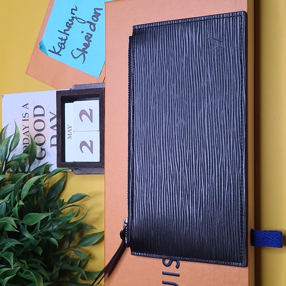 NEW UNUSED LOUIS VUITTON LV BLACK EPI LEATHER FELICIE ZIP INSERT SILVER HARDWARE - Picture 2 of 13